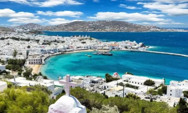 Sightseeing tour in Mykonos, one of the most beautiful islands in Greece